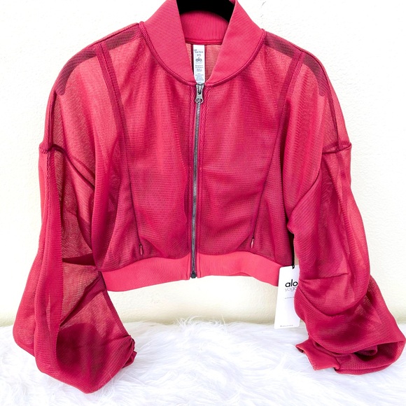 ALO Yoga Jackets & Blazers - New with tags 
Alo Yoga
Field Crop Top | Jacket 
Color: Rosewood 
Size: XS